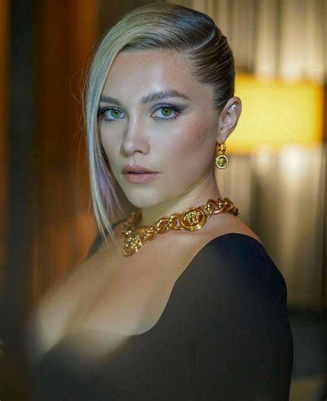 florence pugh bikini|Florence Pugh Stuns in Black Bikini After Slamming。